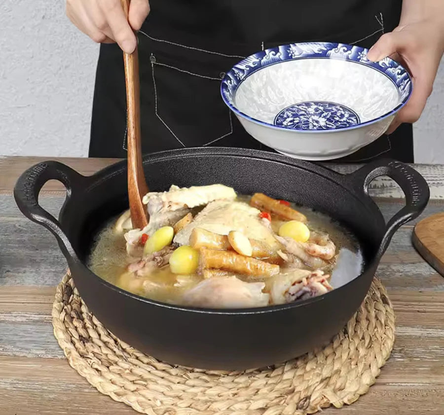 Pre Seasoned Pure Cast Iron Flat Bottom Wok with Wooden Lid 25cm Double Handles.