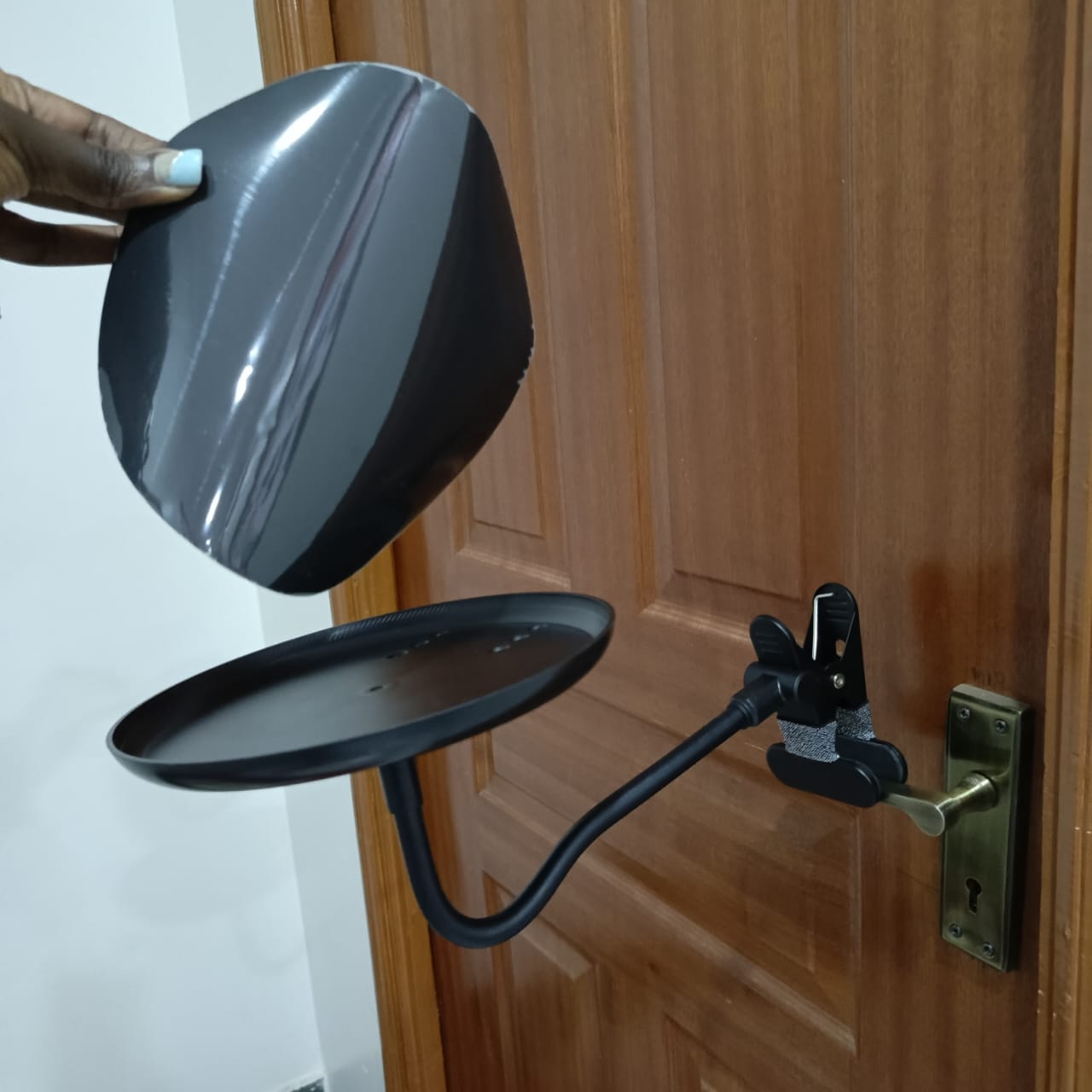 Adjustable Car Food Tray Clamp Bracket Multifunctional Drink Coffee Bottle Organizer Dining Table Car Cup Holder Swivel Tray