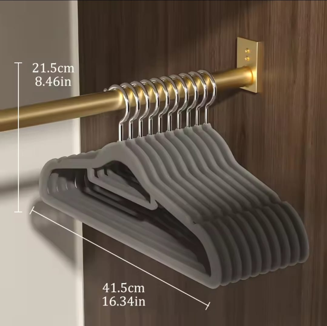 10-Piece Velvet Non-Slip Hangers with Tie Bar